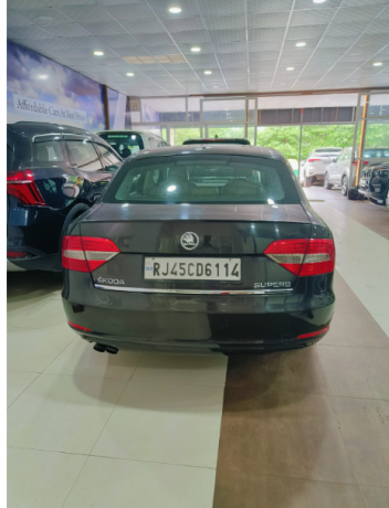 uesd-skoda-superb-elegance-2015-model-for-sell-in-jaipur-big-4