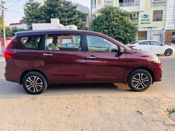 ertiga-smart-hybrid-zxi-big-2